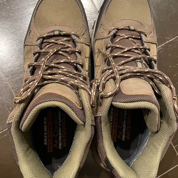 Skechers Shoes. - Picture 3 of 3